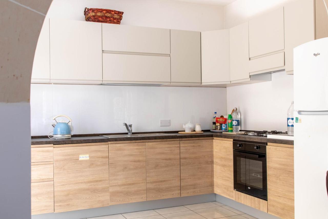 Spacious 3-Bedroom Apartment 30 Seconds From Sea Marsaskala Eksteriør bilde