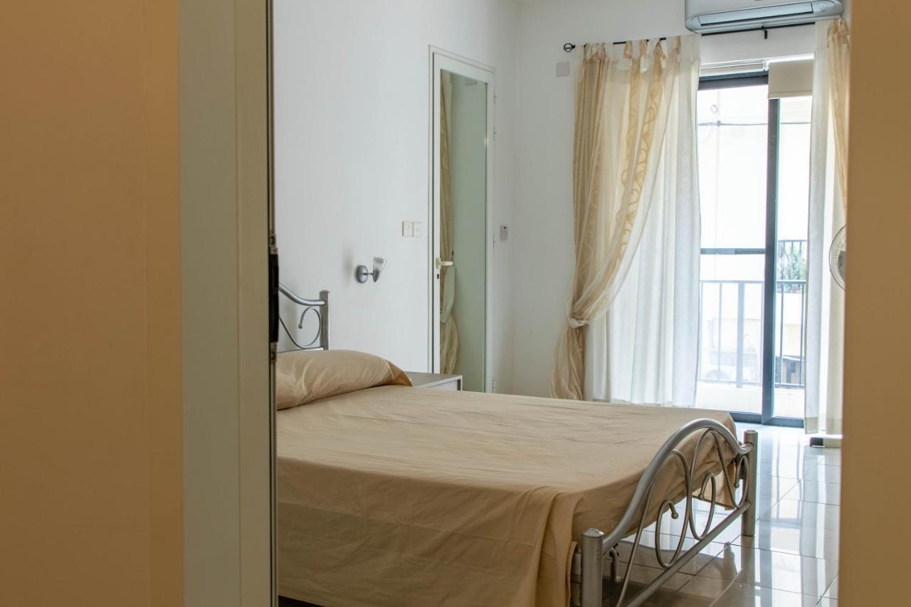 Spacious 3-Bedroom Apartment 30 Seconds From Sea Marsaskala Eksteriør bilde