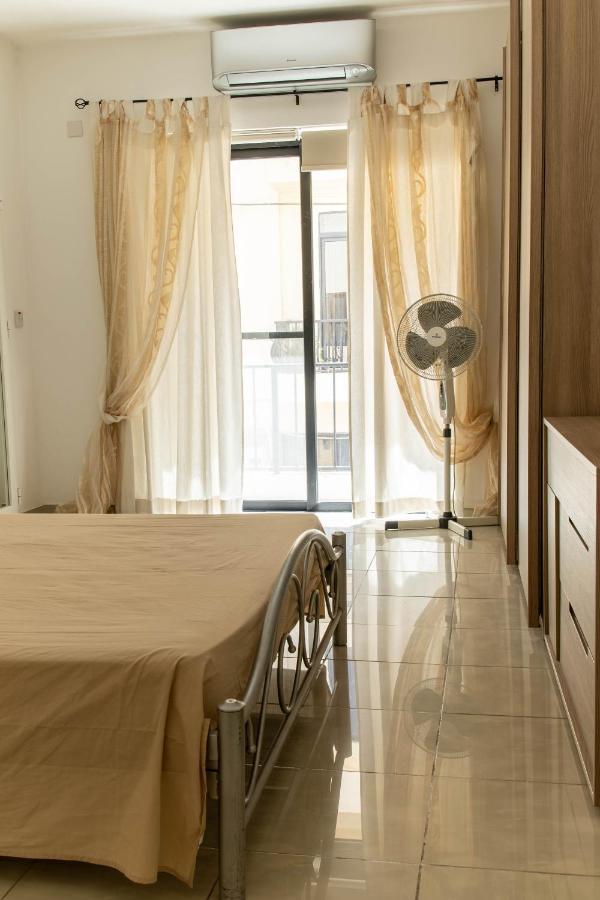Spacious 3-Bedroom Apartment 30 Seconds From Sea Marsaskala Eksteriør bilde